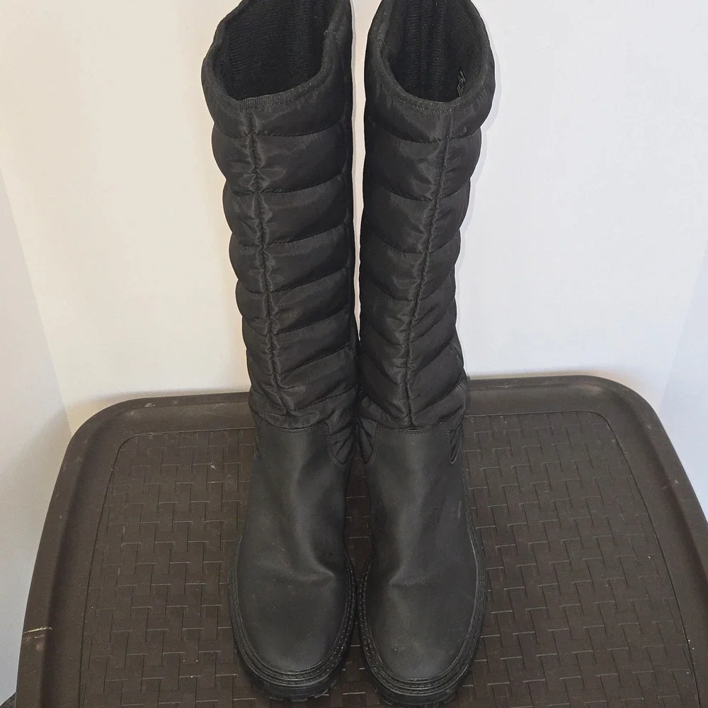 Zara Black Quilted Puffer Tall Lug Sole Boots 2052/711/040 EU 40 US 9